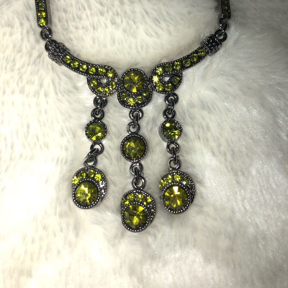 Cookie Lee vintage olive crystal necklace set